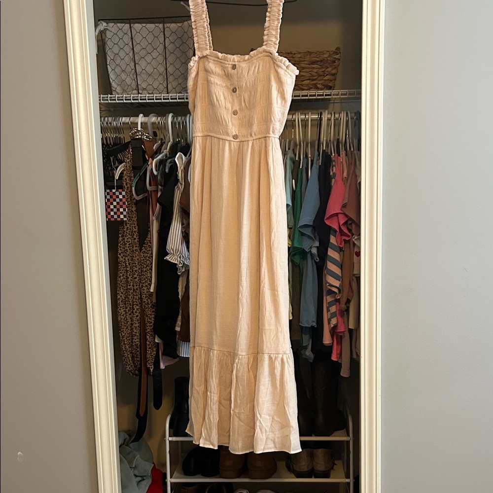 Blu Pepper Cream Button-Front Maxi Dress